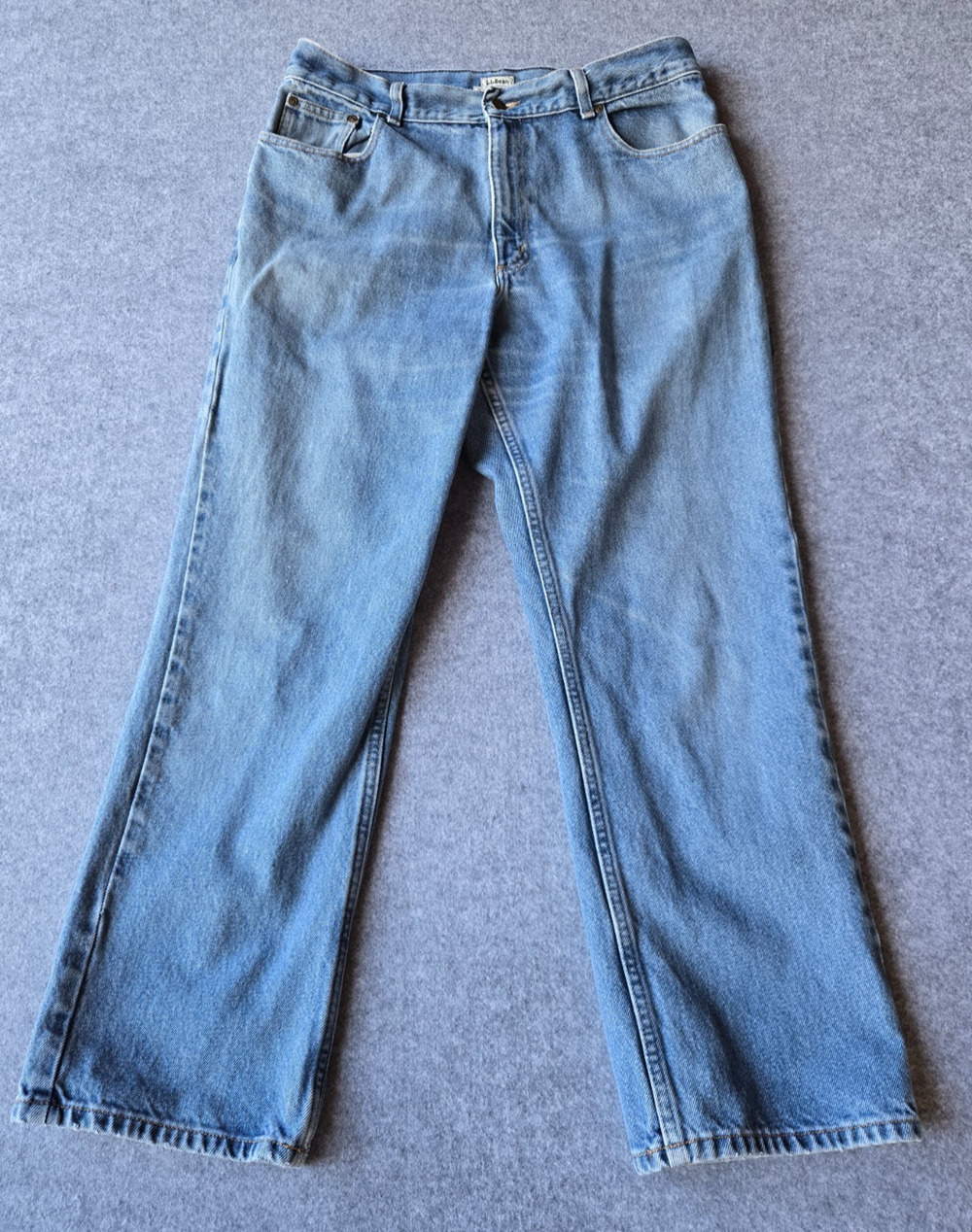 LL Bean Women's Classic Fit Blue Jeans Size 16 Regular 34x28 100% Cotton